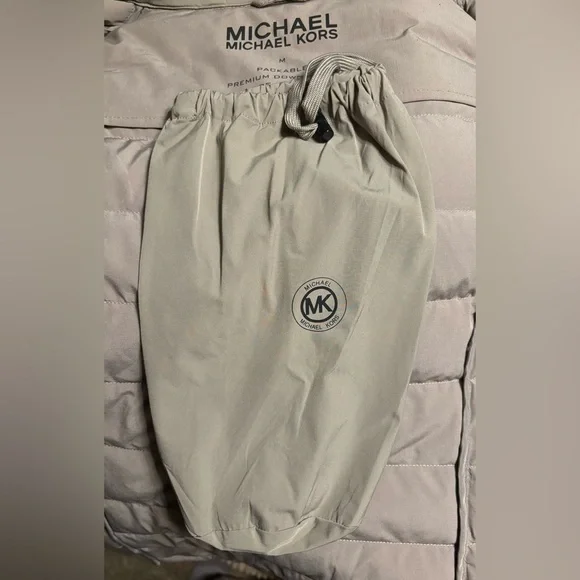 Michael Kors Packable Puffer Jacket-Hooded - Picture 10 of 10